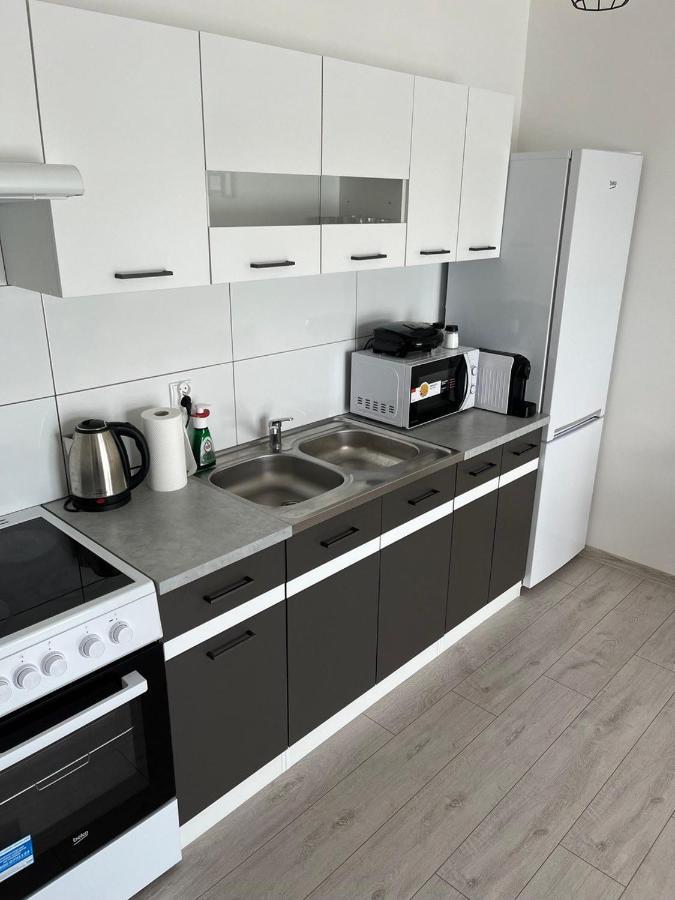 Sdh 1 Radzymin Comfortable Apartment Near Warsaw Exterior photo